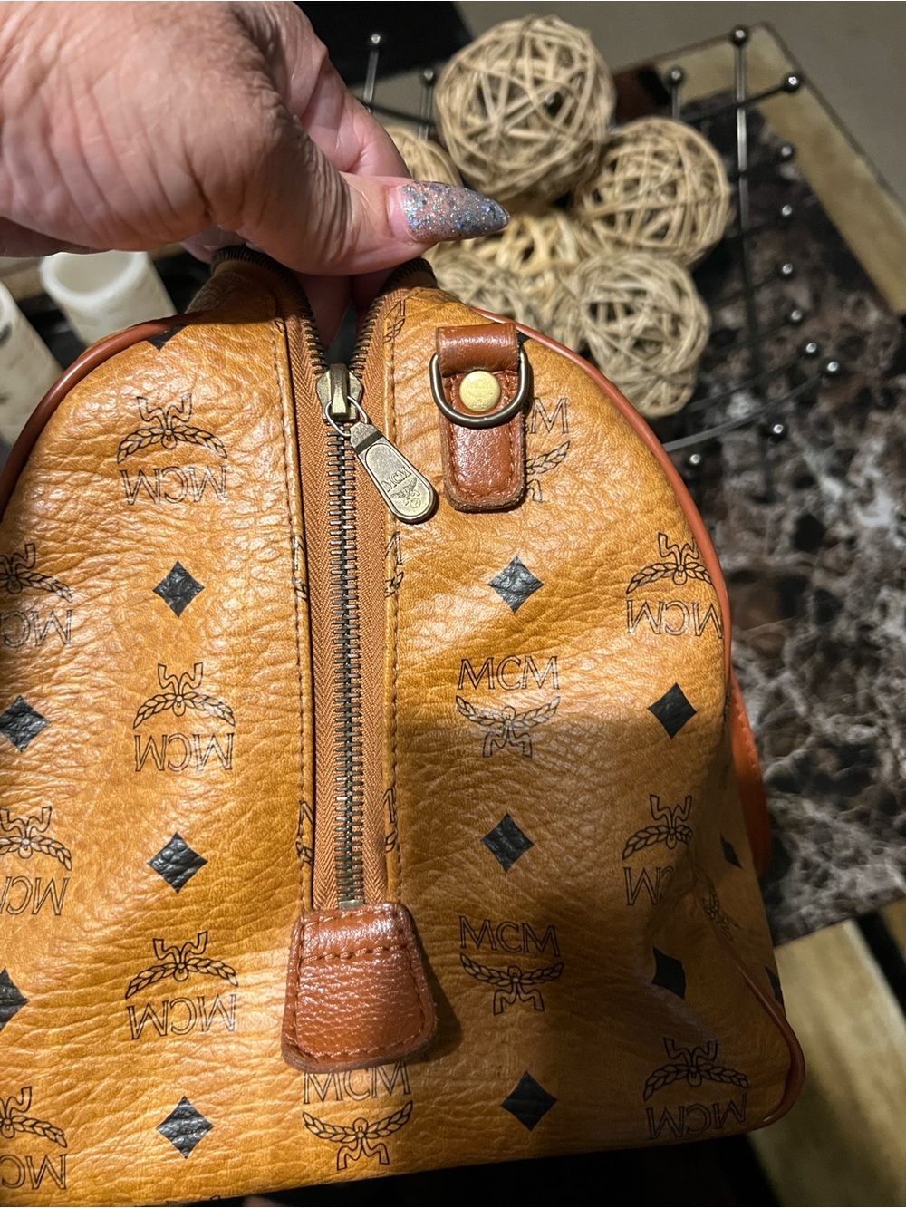 MCM Cognac Visetos Barrel Duffel with Tan Handles like a speedy 35 - Picture 10 of 12